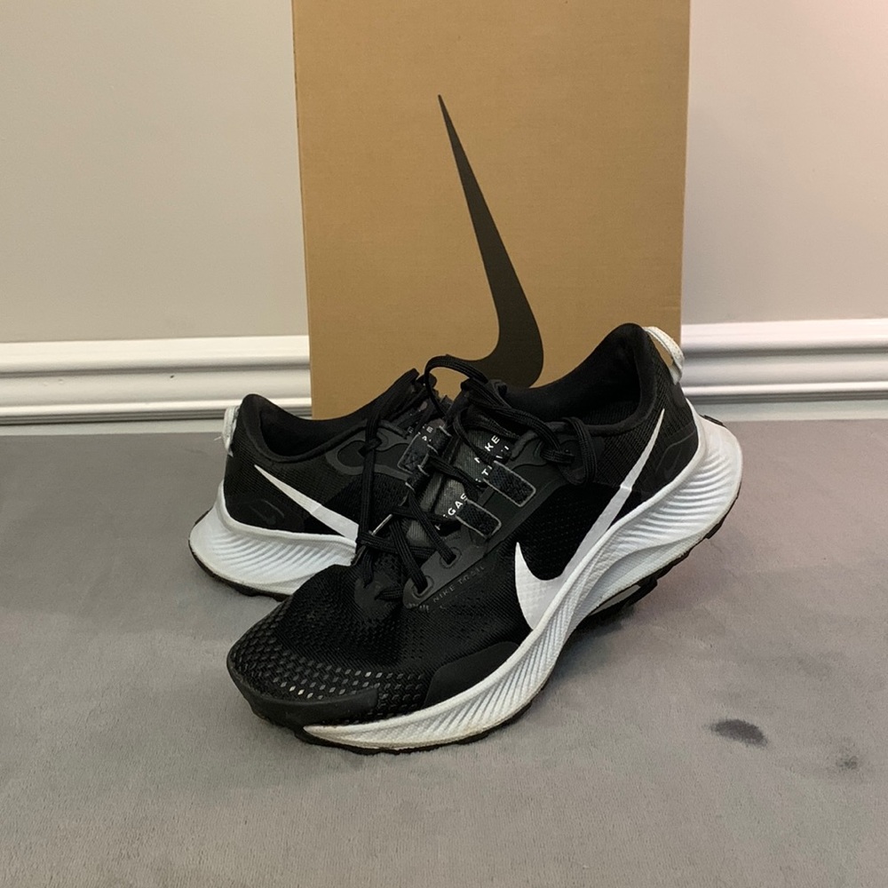 Nike Pegasus Trail Black & White